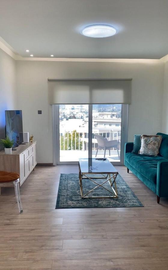 Incredible View Apartment Larnaca Bagian luar foto