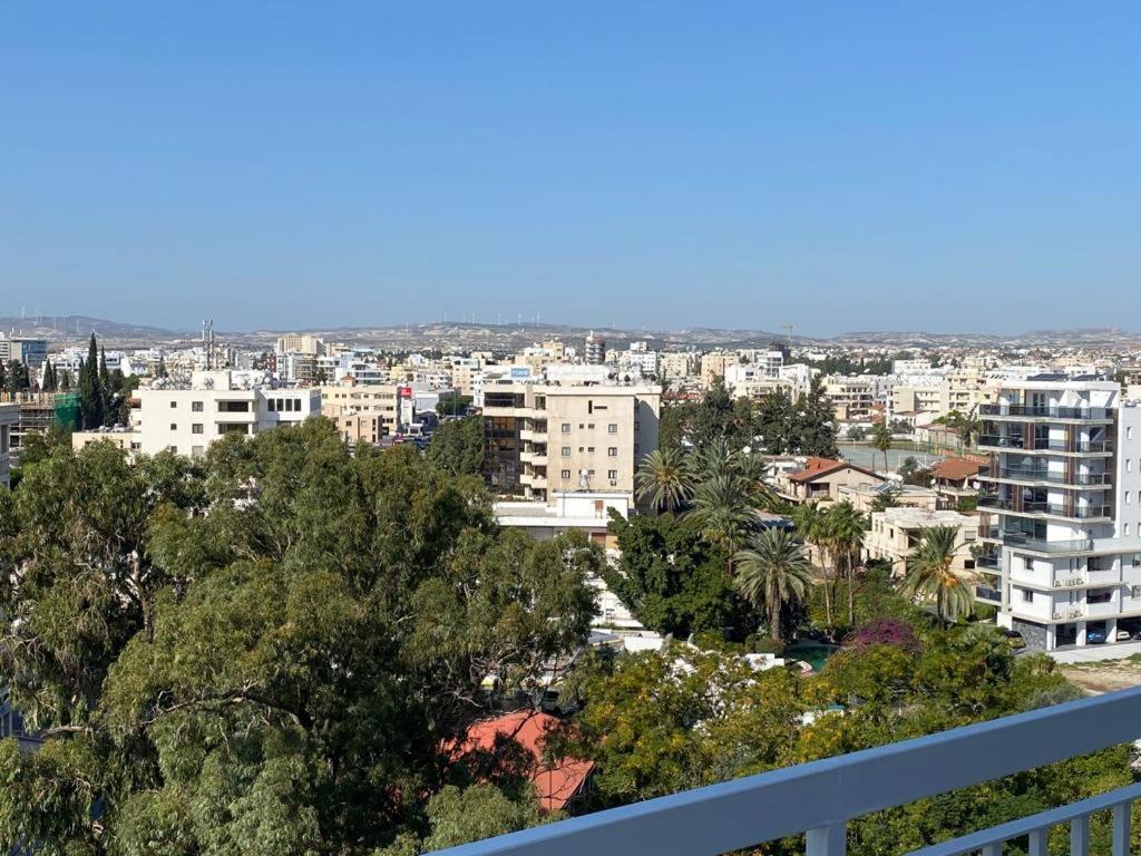 Incredible View Apartment Larnaca Bagian luar foto